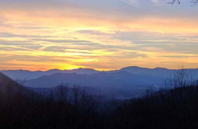 Spacious Mountain Retreat w/ Million Dollar Views!