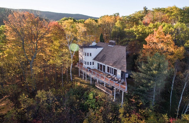 Spacious Mtn Top Contemporary - Spectacular Views - in Waterville Estates