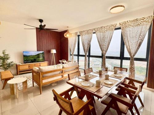 Spacious Muji Homestay with IOI Mall & KL View