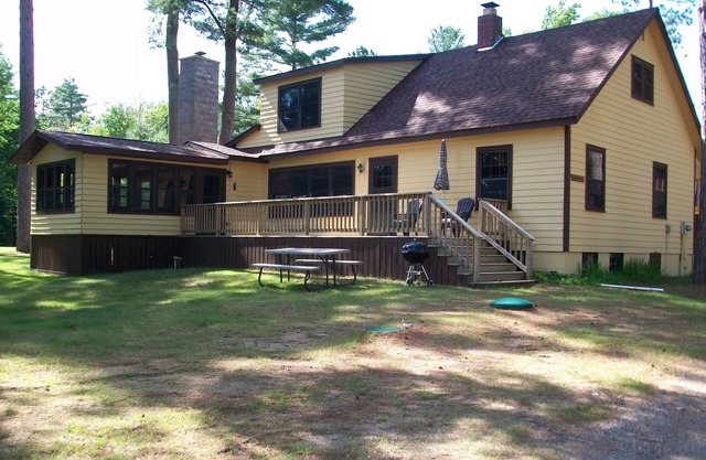 Spacious newly remodeled pet-friendly home