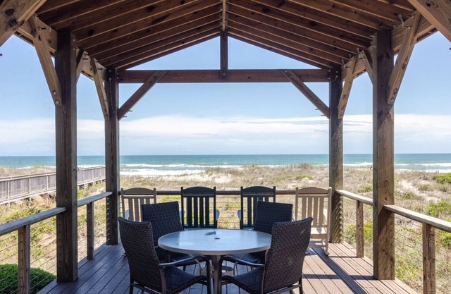 Spacious Oceanfront Home w Private Beach Access