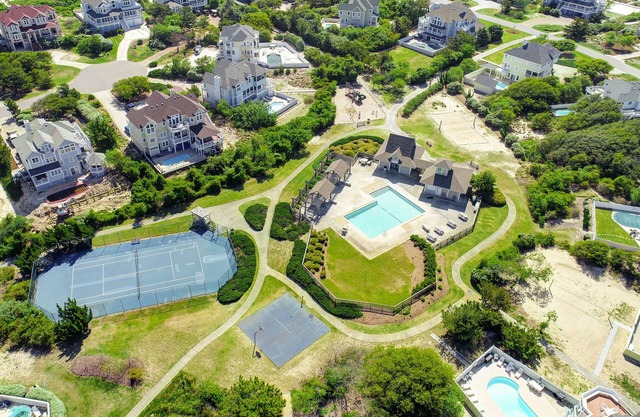 Spacious oceanside home in a great location w/private pool, hot tub, & rec room