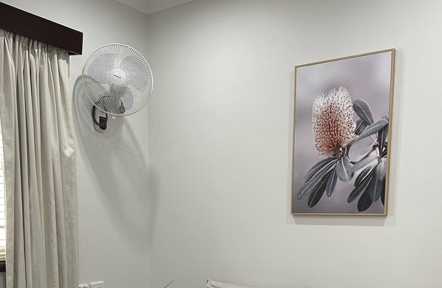 Spacious One Bedroom House - FREE WIFI and Netflix