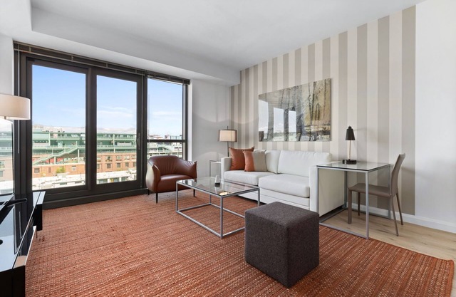 Spacious One Bedroom, Steps from Fenway Park