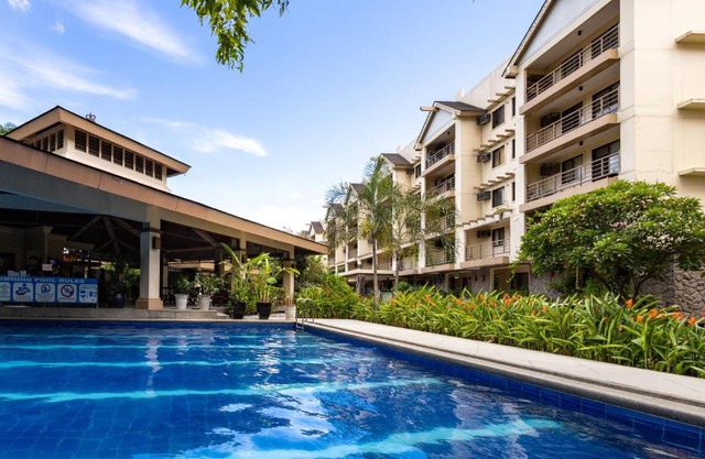 Spacious Penthouse Near NAIA with 24-7 Convenience