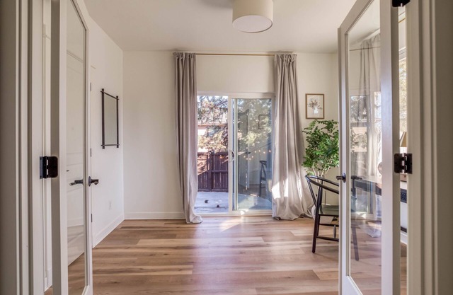 Spacious, Pet Friendly Mountain Home, Close to Deschutes River and the Slopes