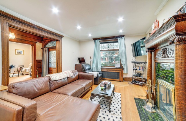 Spacious Pittsburgh Rental: Walk to Frick Park!