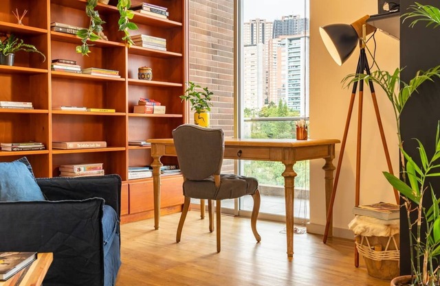 Spacious Poblado Apt on 22nd floor w/breathtaking views of the city & mountains