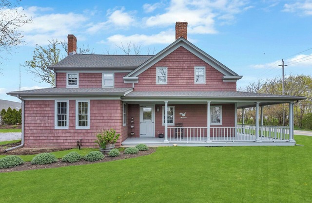 Spacious Private Home Located on Palmer Vineyards in the North Fork,.