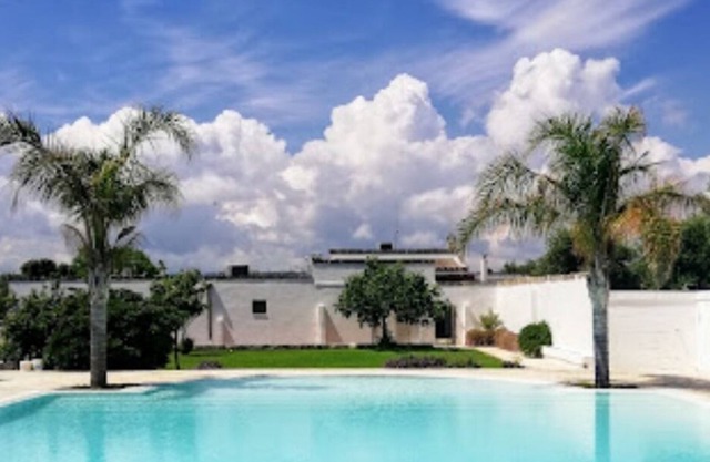 Spacious quadruple room in ancient Masseria near the sea in a quiet olive trees.