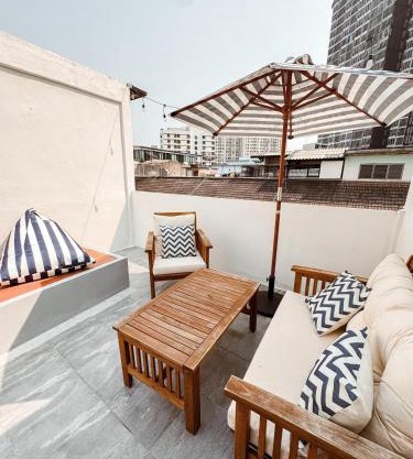 Spacious Relaxing Townhouse with Rooftop in Ekamai