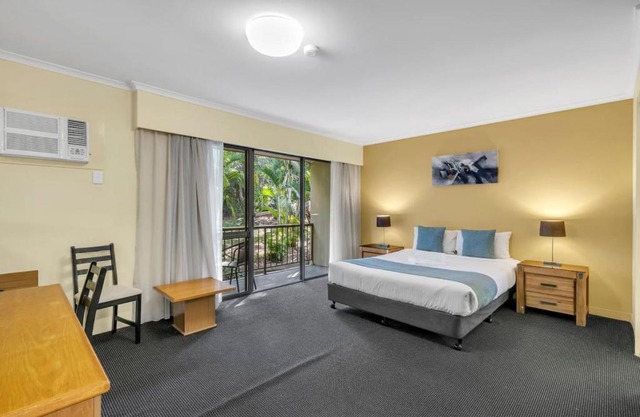 Spacious Room Ideal for Biz and Leisure