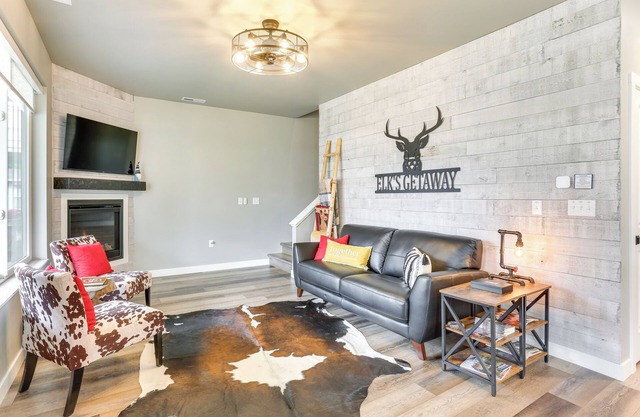 Spacious, Rustic Spearfish Home: Walk to Downtown!