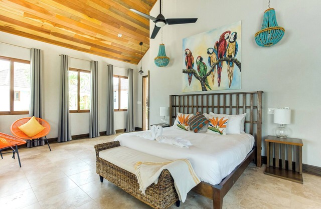 Spacious Seafront Bungalow with King Bed, Lofted Twins & Oceanview Tub