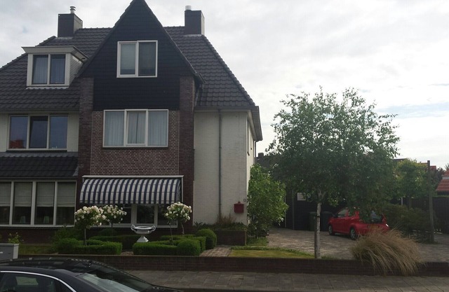 Spacious semi-detached house/family house in Middelburg near the center and beaches