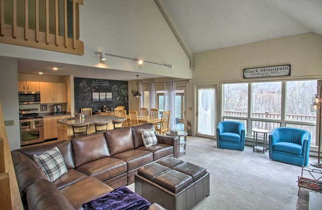 Spacious Ski-in/Out Black Mountain Home w/Deck!