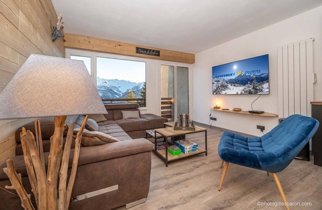 Spacious south-facing 3-room apartment for 6 people with garage