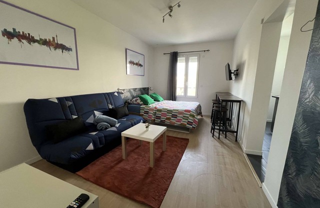 Spacious studio 2/4 pers. + sofa | Ideal for business & weekends