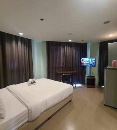 Spacious Studio Apartment B502