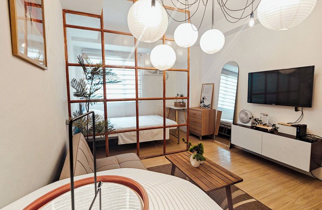 Spacious studio in Quezon City with AC, WiFi and Coffee