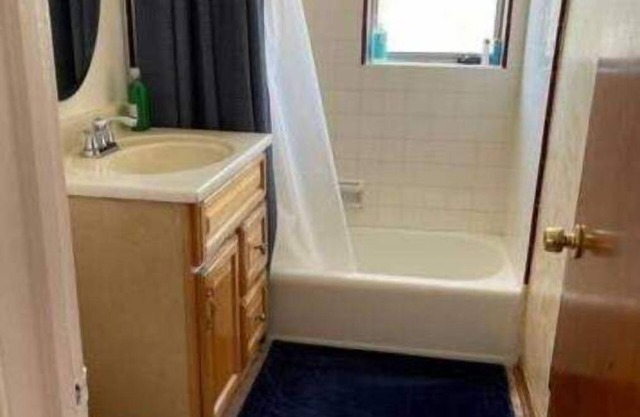 Spacious Two Bedroom in Santa Monica