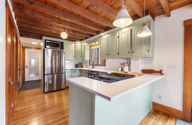 Spacious & Updated Cape Porpoise Home