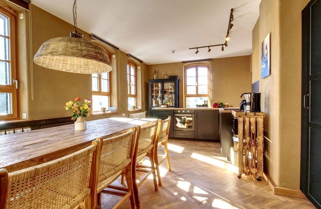 Spacious vacation apartment with 3.5 bedrooms in an old town hall