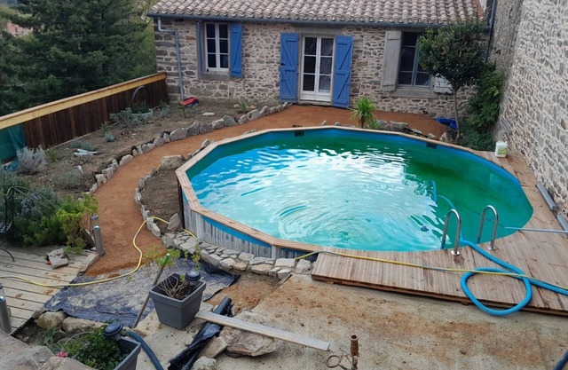 Spacious vacation home with private pool surrounded by the vineyards of the Corbieres