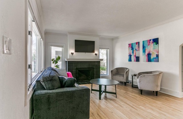Spacious Valley Junction Retreat