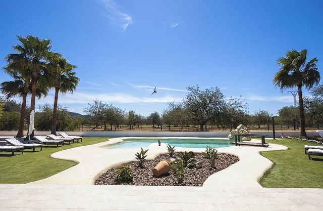 Spacious villa with games area