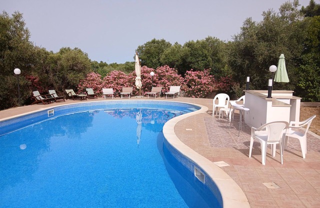 Spacious Villa with large private pool in olive groves