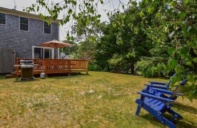Spacious w/Beautiful Yard & Dogs Welcome!
