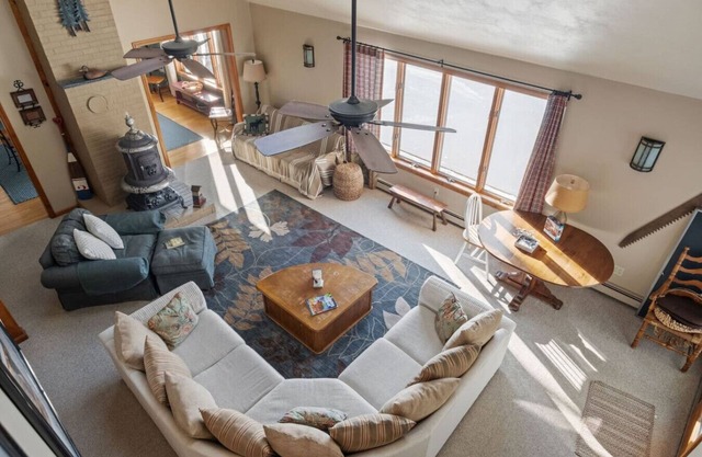 Spacious Waterfront Retreat on Merrymeeting Lake!