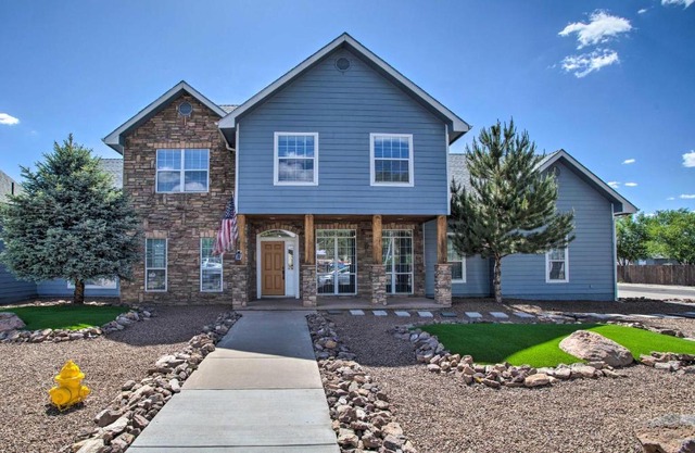 Spacious Williams Retreat with Games and Hot Tub!