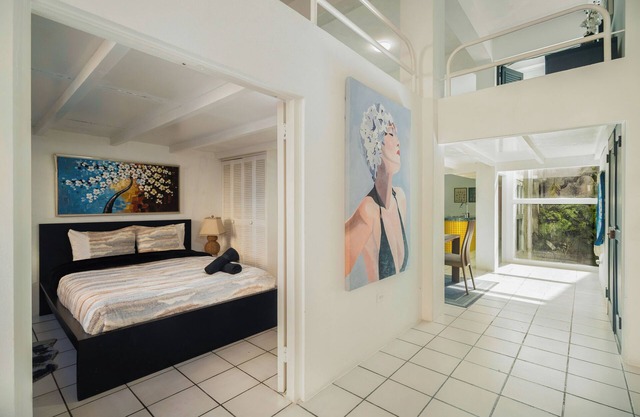 Spanish Duplex /Private Patio /Walk to Ocean
