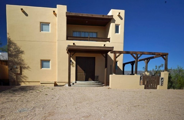 Spanish home with breathtaking views of Roosevelt Lake!