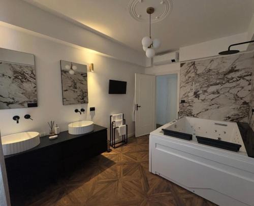 Sparkling Suite