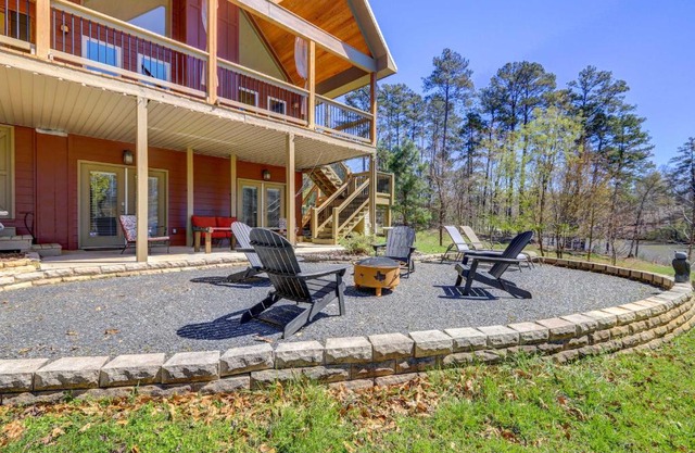 Sparta Home with On-Site Lake Access!