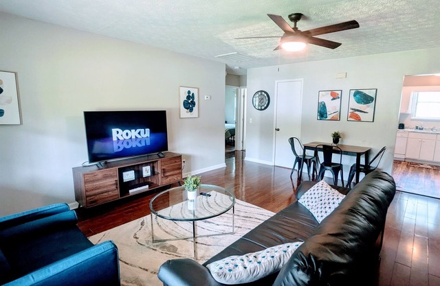 Special rates thru Feb! 2BR Retreat