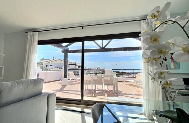 Spectacular 3 bedroom penthouse apartment