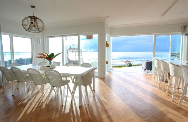 Spectacular 5 Bedroom Ocean Front Home - Ranked in top 20 beach houses in NSW!
