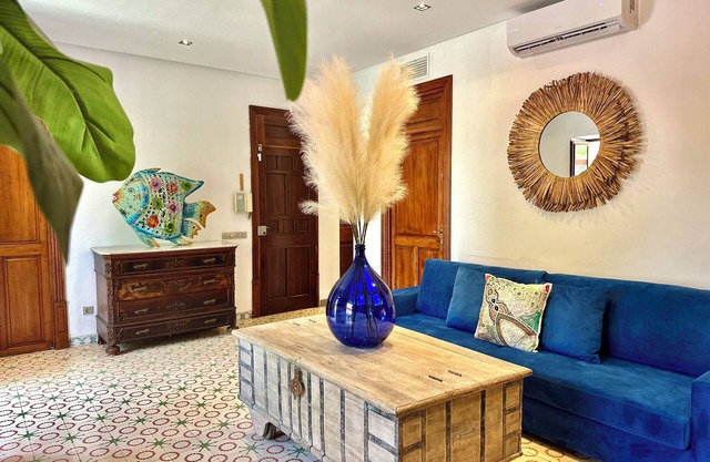 Spectacular apartment in front of the sea