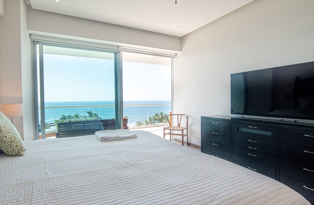 Spectacular Beach front 2 Bedroom Condo