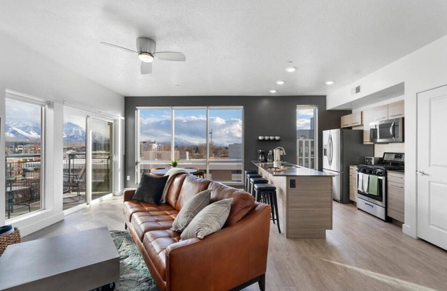 Spectacular Central City 2BD2BA