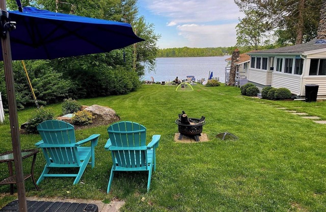 Spectacular Cottage at Bantam Lake, Sleeps 12