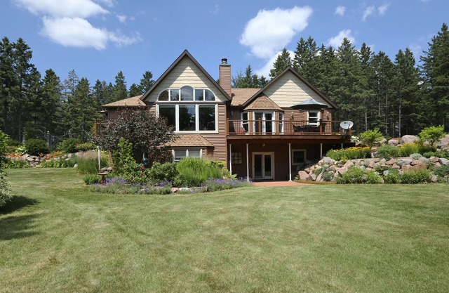 Spectacular Garden Chalet close to Rib Mountain