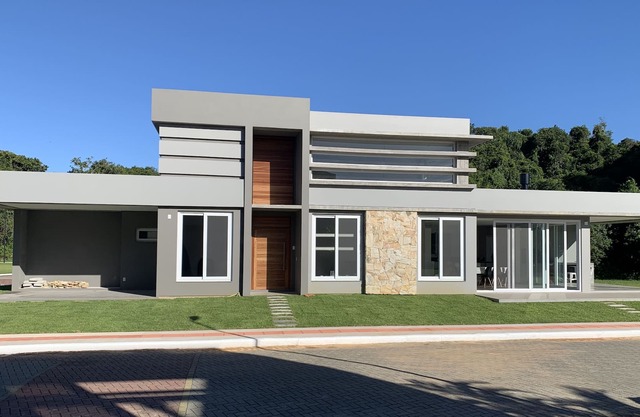 Spectacular house in a condominium 8 minutes walk from the beach
