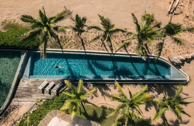 Spectacular beachfront villa