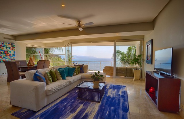 SPECTACULAR OCEAN AND JUNGLE VIEWS