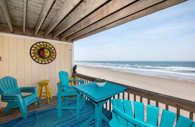 Spectacular oceanfront w/pool - “Bella Mare”